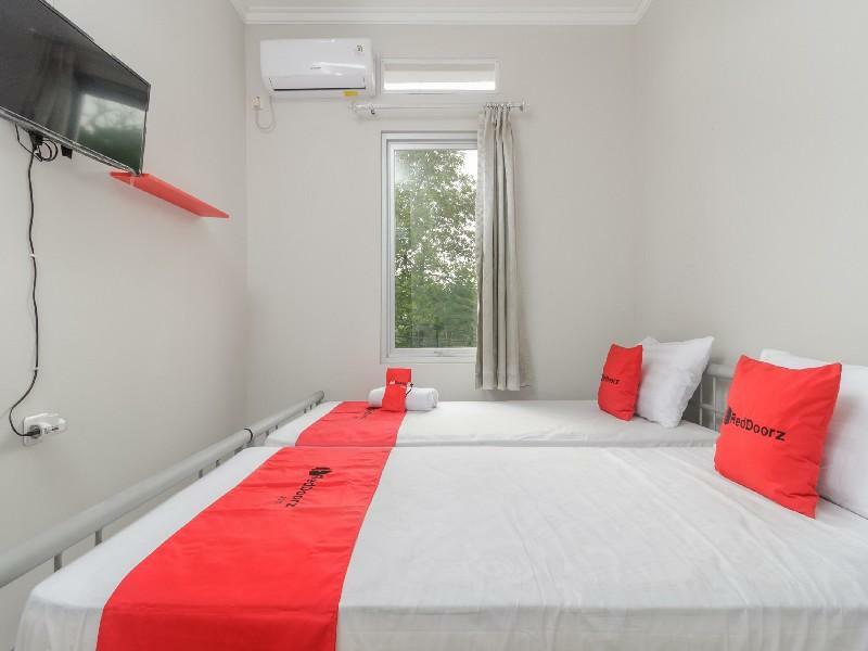 Reddoorz @ Cipete Raya Ξενοδοχείο Τζακάρτα Εξωτερικό φωτογραφία