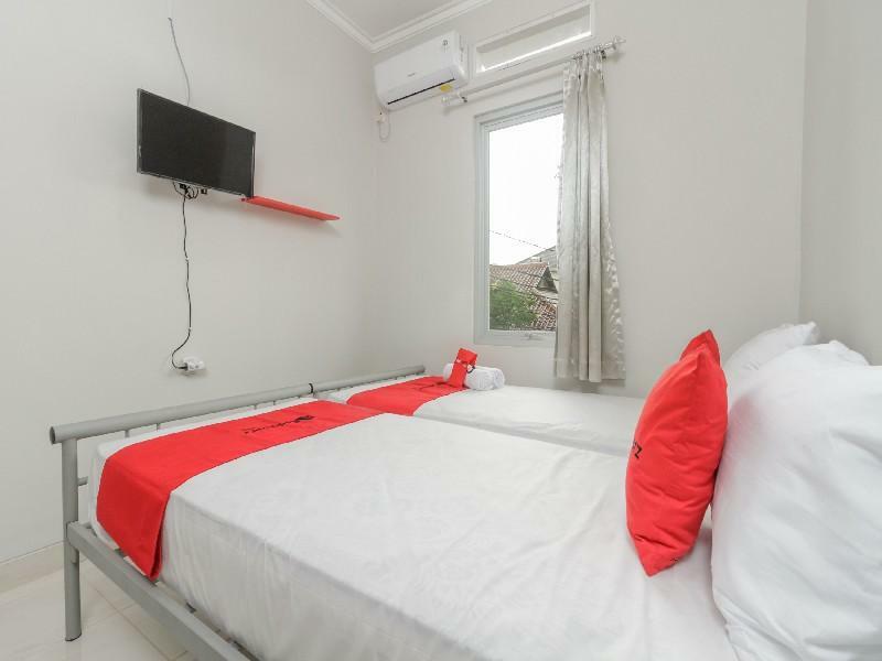 Reddoorz @ Cipete Raya Ξενοδοχείο Τζακάρτα Εξωτερικό φωτογραφία