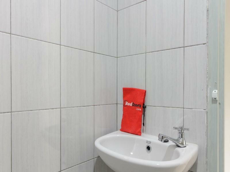 Reddoorz @ Cipete Raya Ξενοδοχείο Τζακάρτα Εξωτερικό φωτογραφία